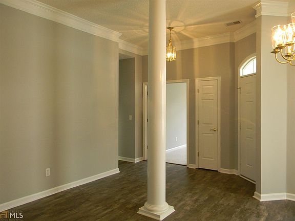 4th image of 203 Collierstown Way #36