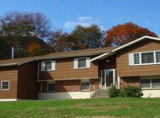 60 Cuddy Rd, Mahopac, NY 10541