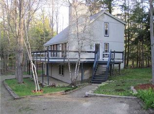 29 Woodstock Rd, Glenwood, NY