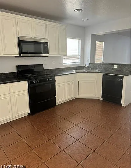 6223 Senegal Haven St — Photo 5