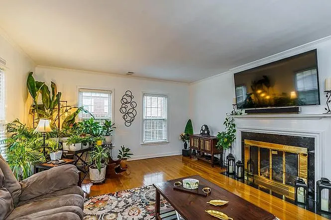 304 Barnes Mill Rd — Photo 4