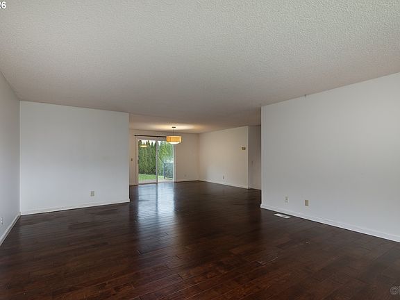 3rd image of 32859 NW Overlook St