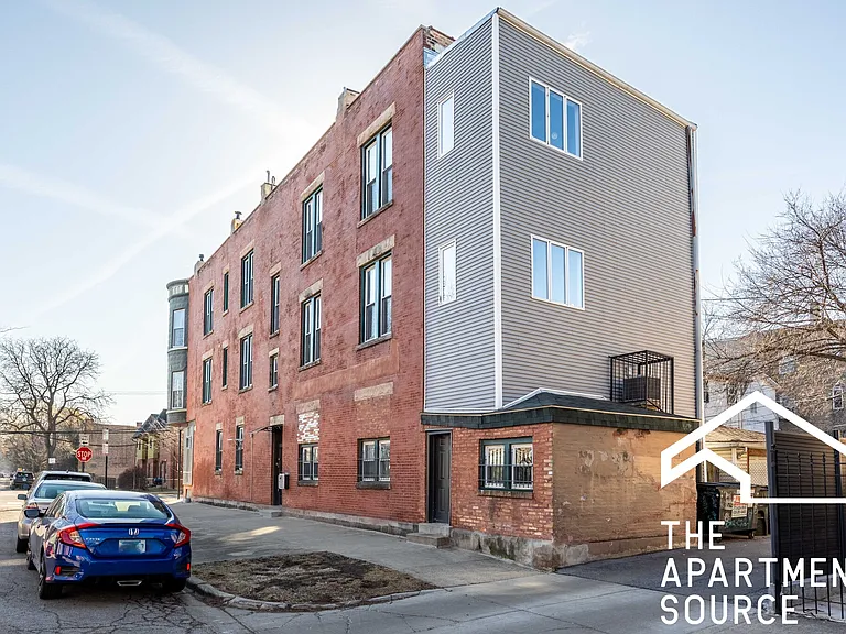 2609 W Thomas St #2 — Photo 8
