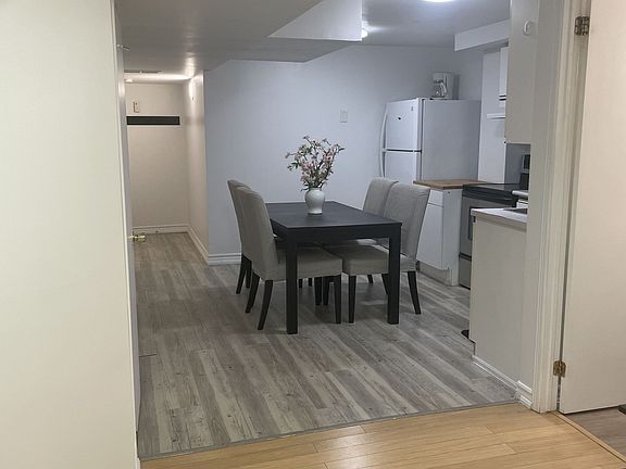 5th image of 102 Church St S