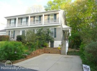 5952 Powells Landing Rd, Burke, VA 22015