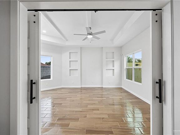 5th image of 4666 W Huckleberry St