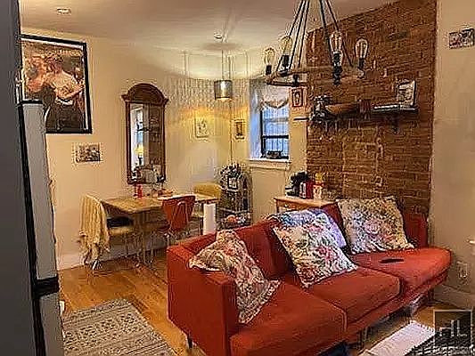 1st image of 297 Bainbridge St #1B
