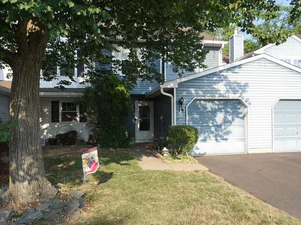 10 Kennebec Ct, Bordentown, NJ 08505