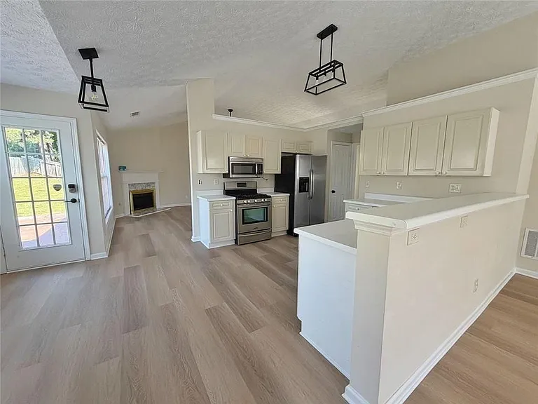 902 Conners Cv — Photo 5