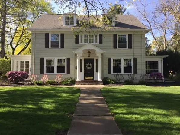 906 W Water St, Elmira, NY 14905