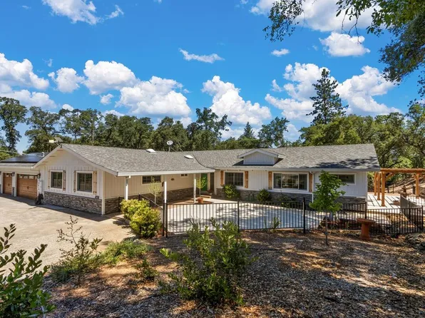 1481 Skyline Dr, Auburn, CA 95602