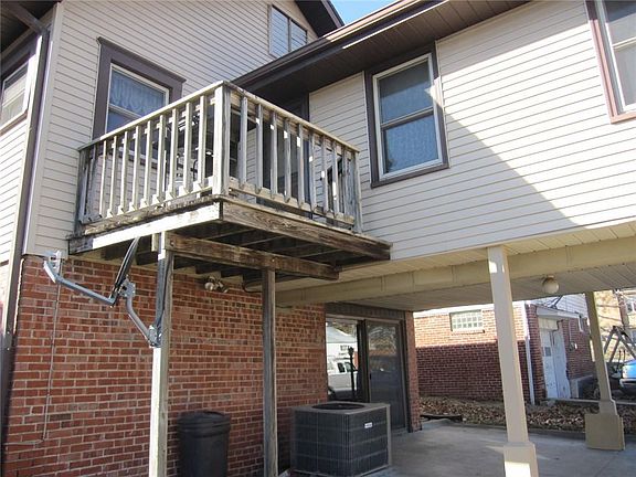 4th image of 513 N Noyes Blvd