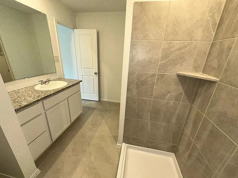 1569 Forge Pond Ln — Photo 14