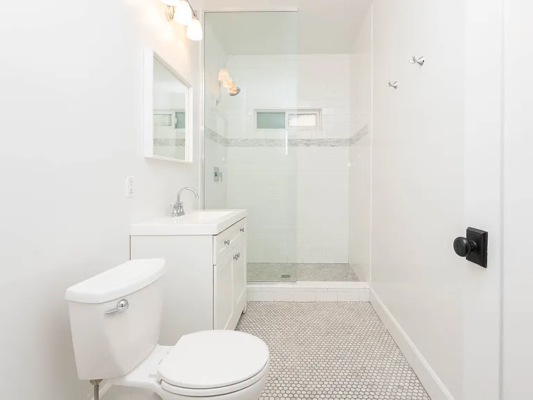 7722 Rosewood Ave #7722 — Photo 11
