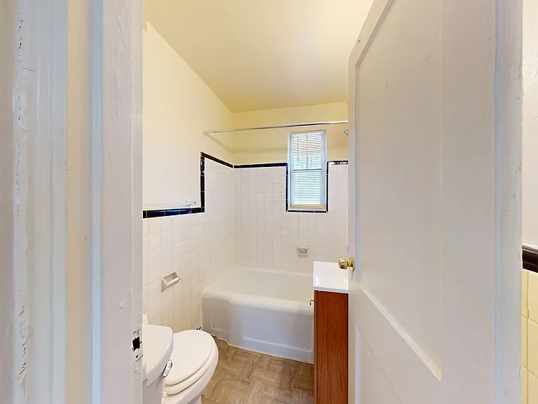 30 Danbury St SE #1 — Photo 18