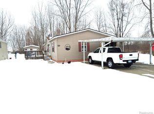 11065 Hickory Ln, Clio, MI 48420