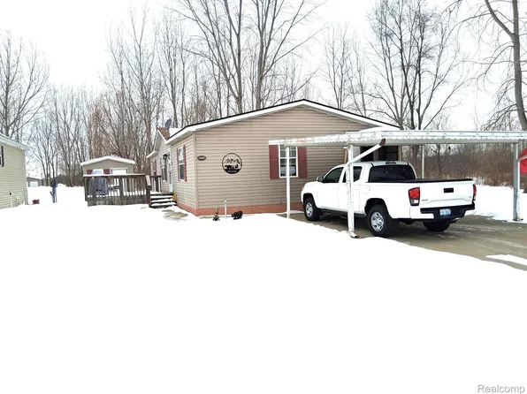 11065 Hickory Ln, Clio, MI 48420