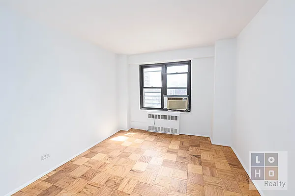 Rented by LoHo Realty | media 17