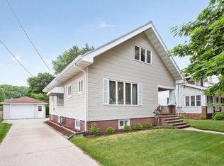 1916 27th St, Two Rivers, WI 54241