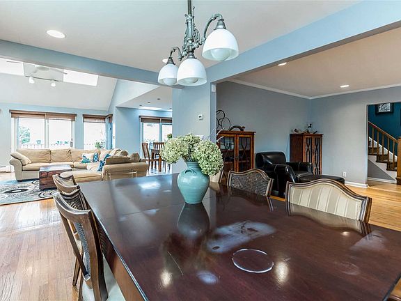 4th image of 1586 Lakeview Dr