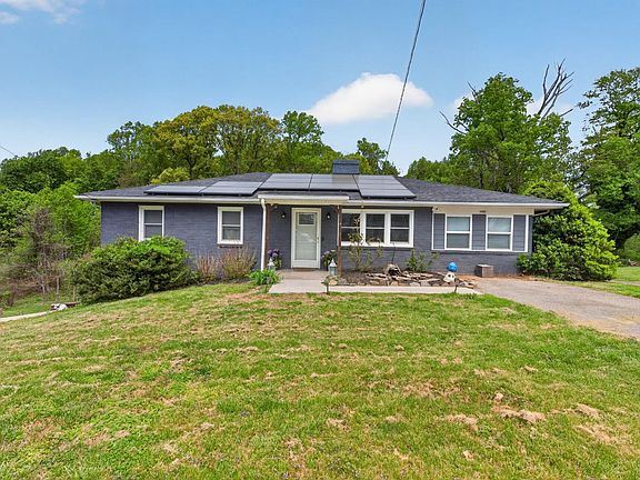 3rd image of 160 Lyttleton Ln