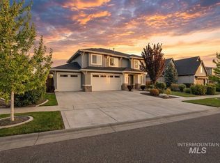 5986 N Vicenza Ave, Meridian, ID 83646