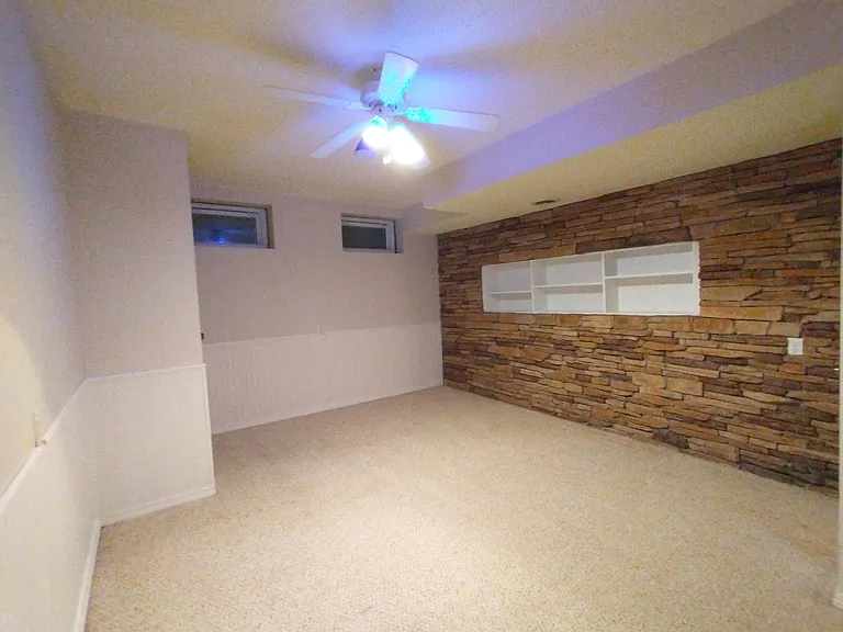 502 Kimberly Ln — Photo 12