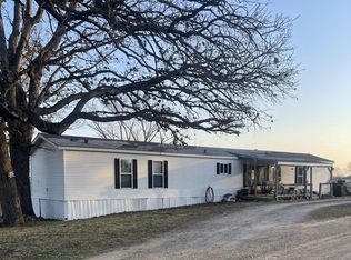 56998 Greenwood Dr, California, MO 65018