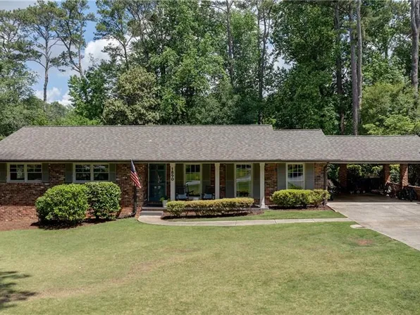 1890 Silvastone Dr, Decatur, GA 30033