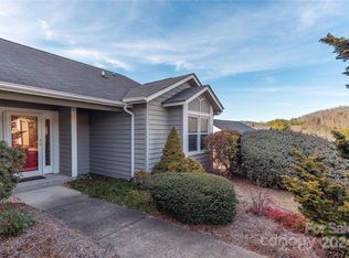 40 Cedarcliff Cir, Asheville, NC 28803