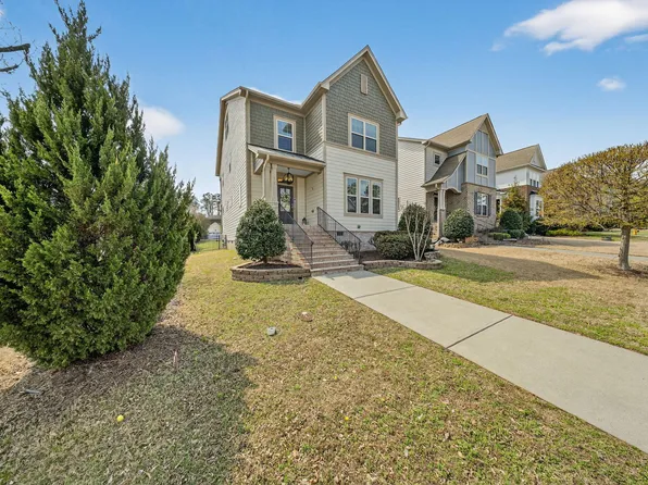 916 Conifer Forest Ln, Wake Forest, NC 27587