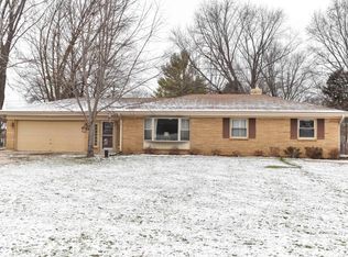 155 N Dechant Rd, Brookfield, WI 53005