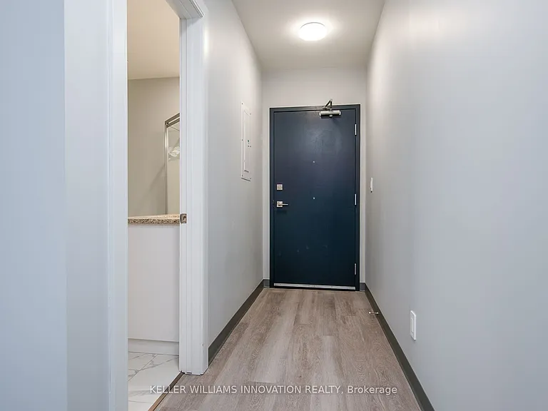 10 Queen St #202 — Photo 3