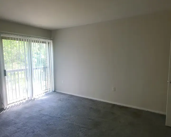 5317 E St SE #744 — Photo 2