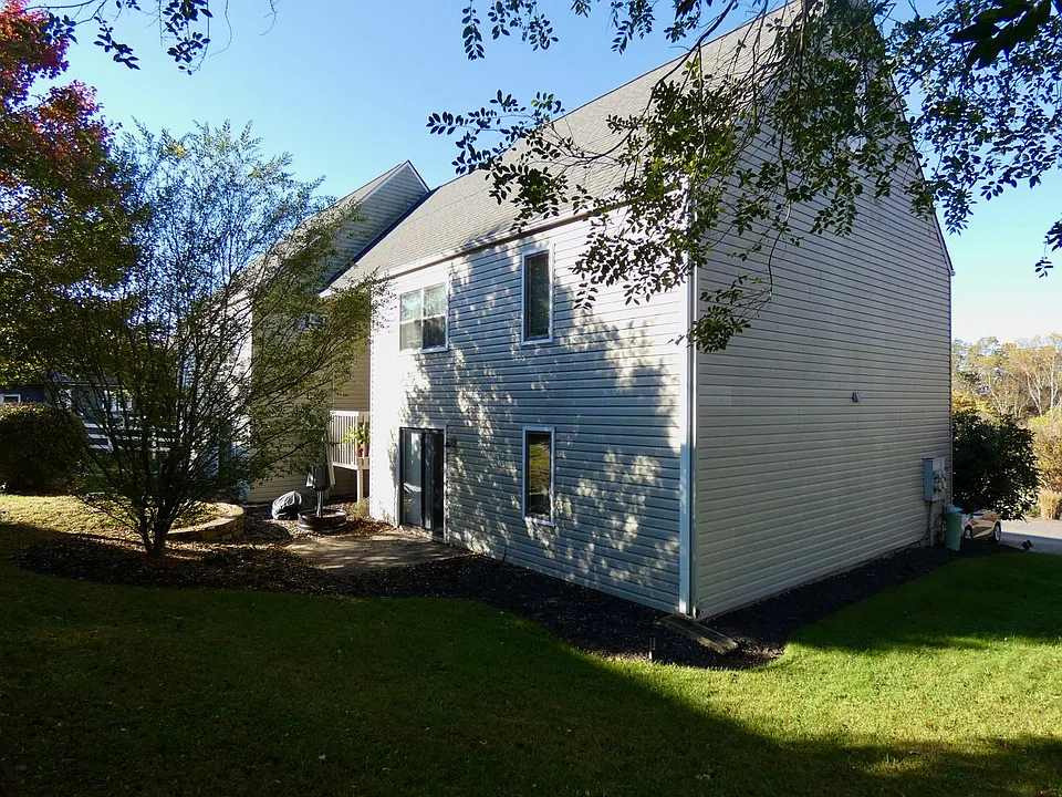 105 S Main St #5