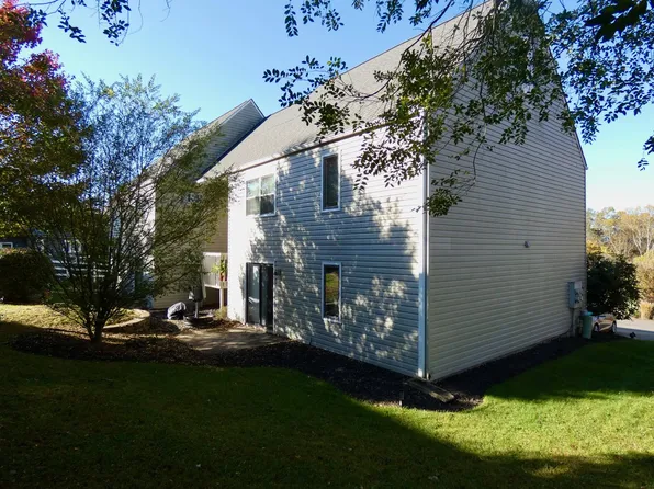 105 S Main St APT 5, Weaverville, NC 28787