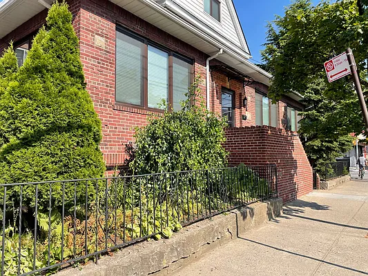 Rented by Douglas Elliman | media 2