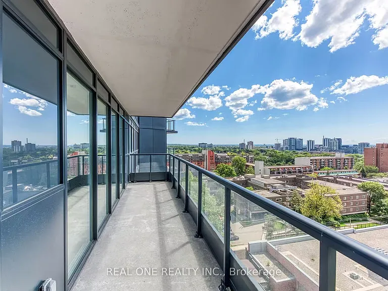 159 Wellesley St E #1708-1 — Photo 4