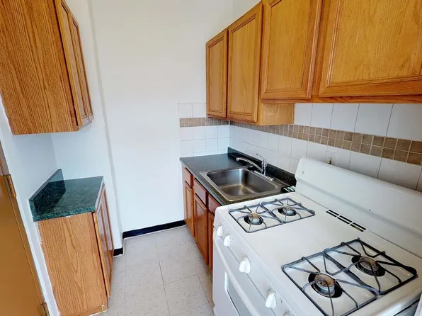 1440 E. 52nd Street