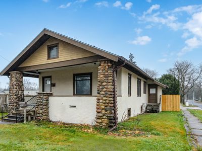 2602 E Main St, Kalamazoo, MI, 49048