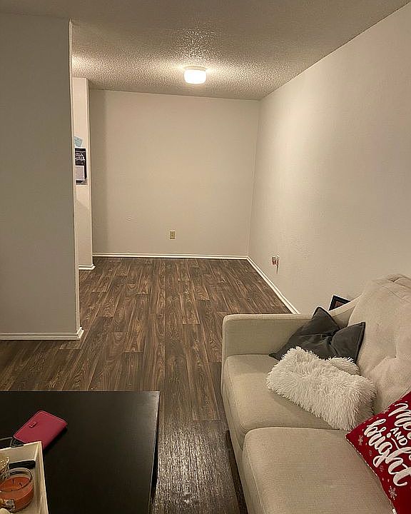 1st image of 416 S Carroll Blvd