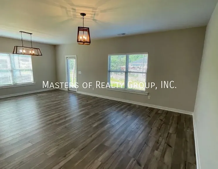100 Cole Ln — Photo 4