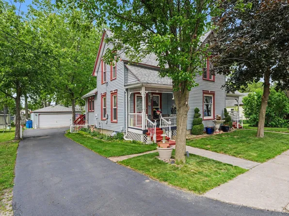 301 W Alyea St, Hebron, IN 46341