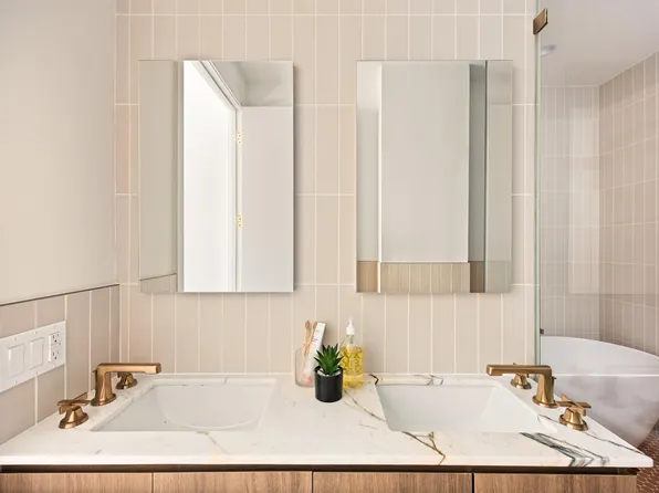 103 Putnam Avenue image 9 of 12