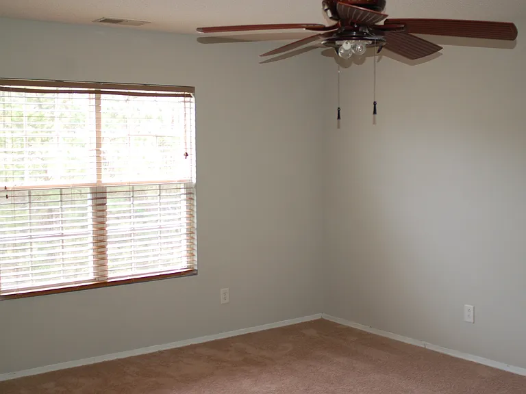 5 Bellmore Ct — Photo 11