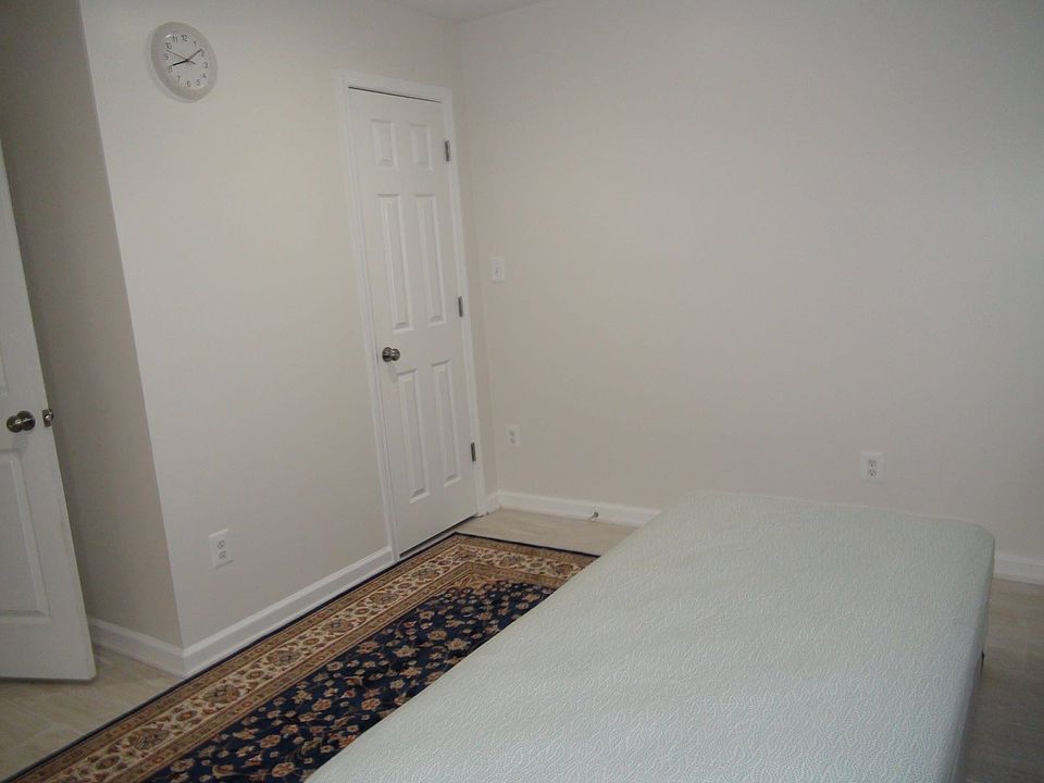 2nd image of 3717 McLean Ave #102