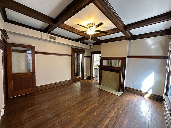 3rd image of 182 W 1st Ave #184