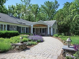 180 Peachcroft Dr, Bernardsville, NJ 07924