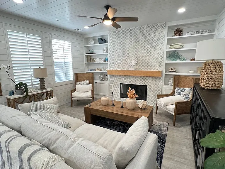 20917 Cabrillo Ln — Photo 8