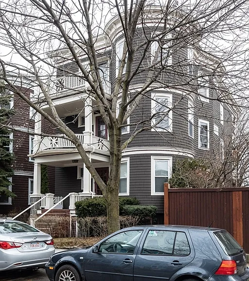 7 Chase St #3 — Photo 2